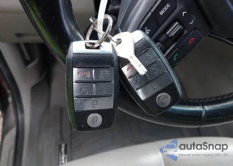 2015 Kia Sedona Ex z USA, uszkodzony, nr VIN KNDMC5C16F6048134